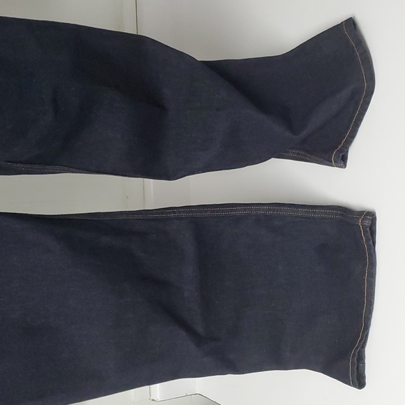 Old Navy 38x30 Mens Jeans Loose slight Baggy Jeans Fairly New Also - Picture 9 of 11